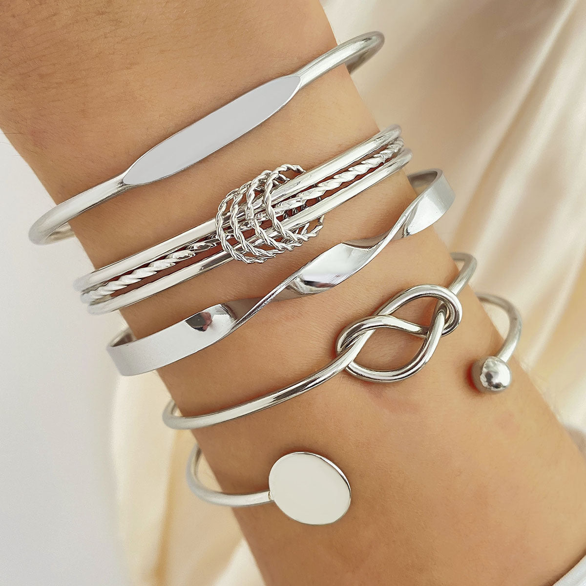 Bracelet Set Creative Simple Temperament Lady Twisted Hip Hop Style Bracelet