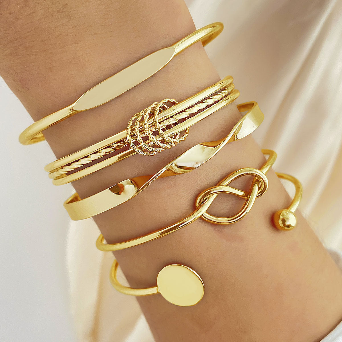 Bracelet Set Creative Simple Temperament Lady Twisted Hip Hop Style Bracelet