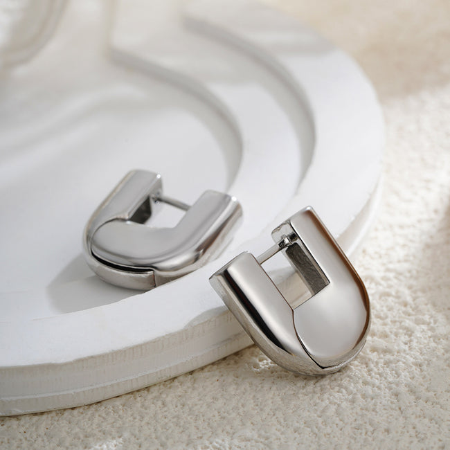 Simple And Sophisticated Ear Cuff