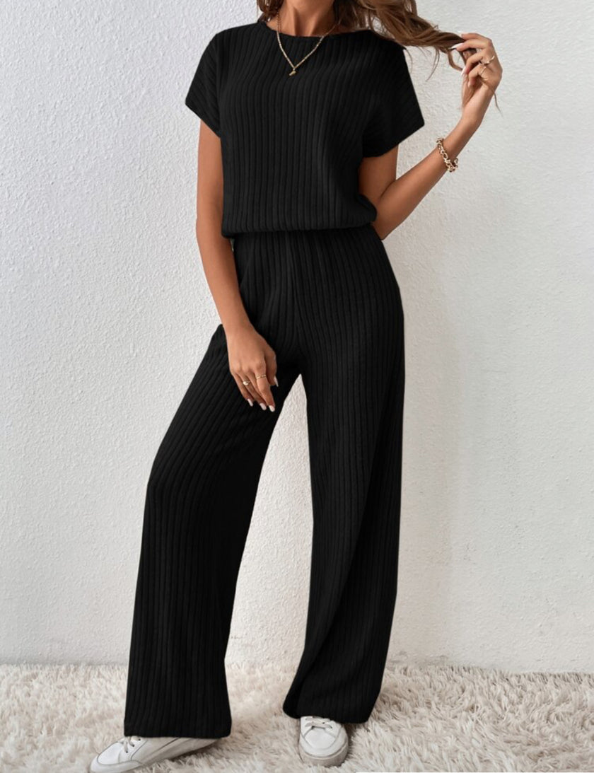 “Women’s Knitted Two-Piece Set – Loose Wide-Leg Pants & Matching Top”