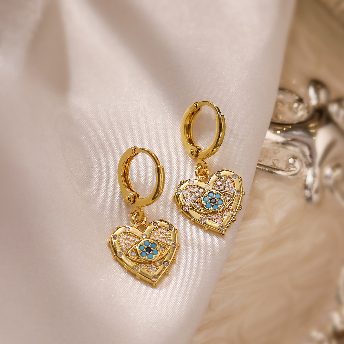 Gold Heart-shaped Zircon Pendant Necklace And Earrings Suite