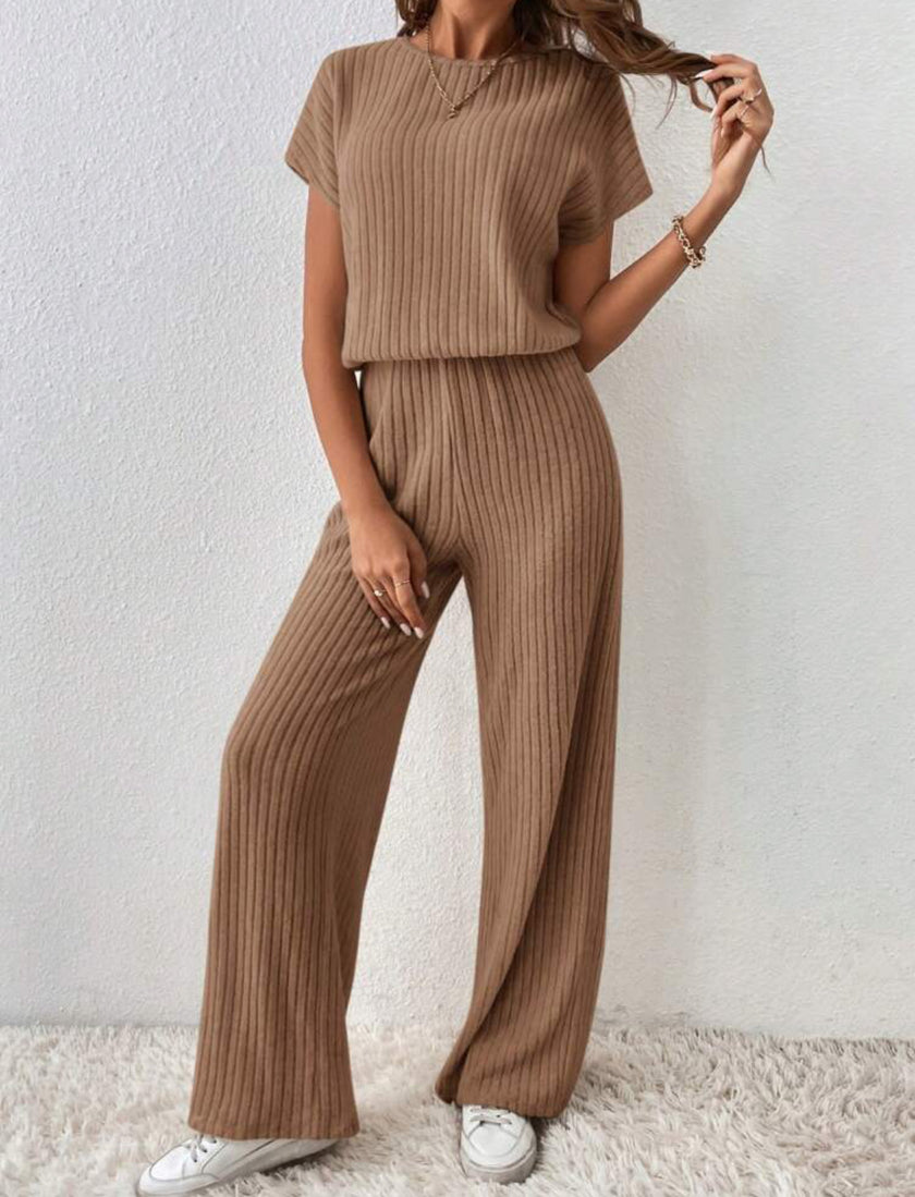 “Women’s Knitted Two-Piece Set – Loose Wide-Leg Pants & Matching Top”