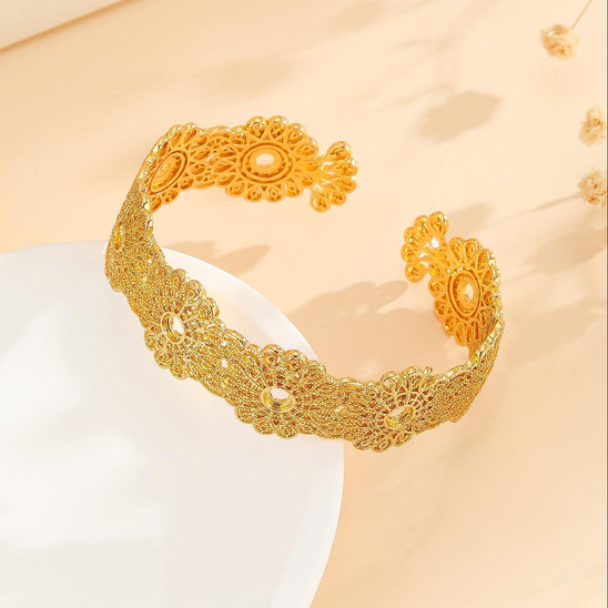 1pcs Luxury Style Gold Bracelet Hollowed Out Lace Flower Design Wedding Gold Jewelry