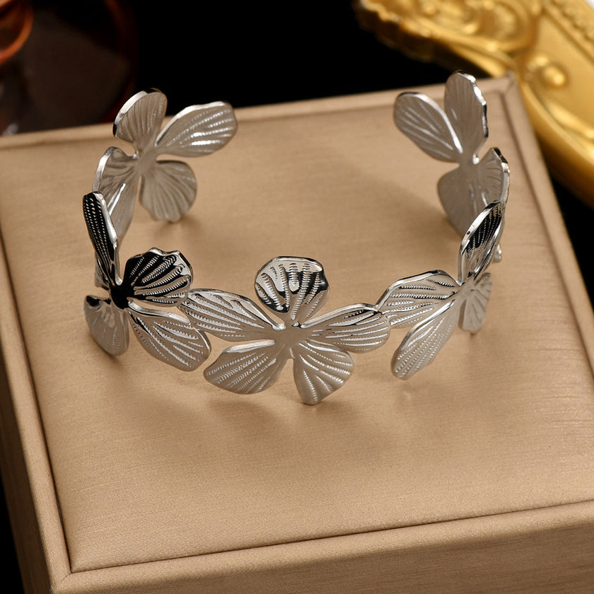 Floral carved bracelet