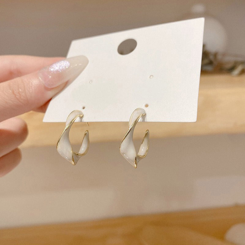 Geometric Distortion Drop Oil Lady C-shaped Earrings