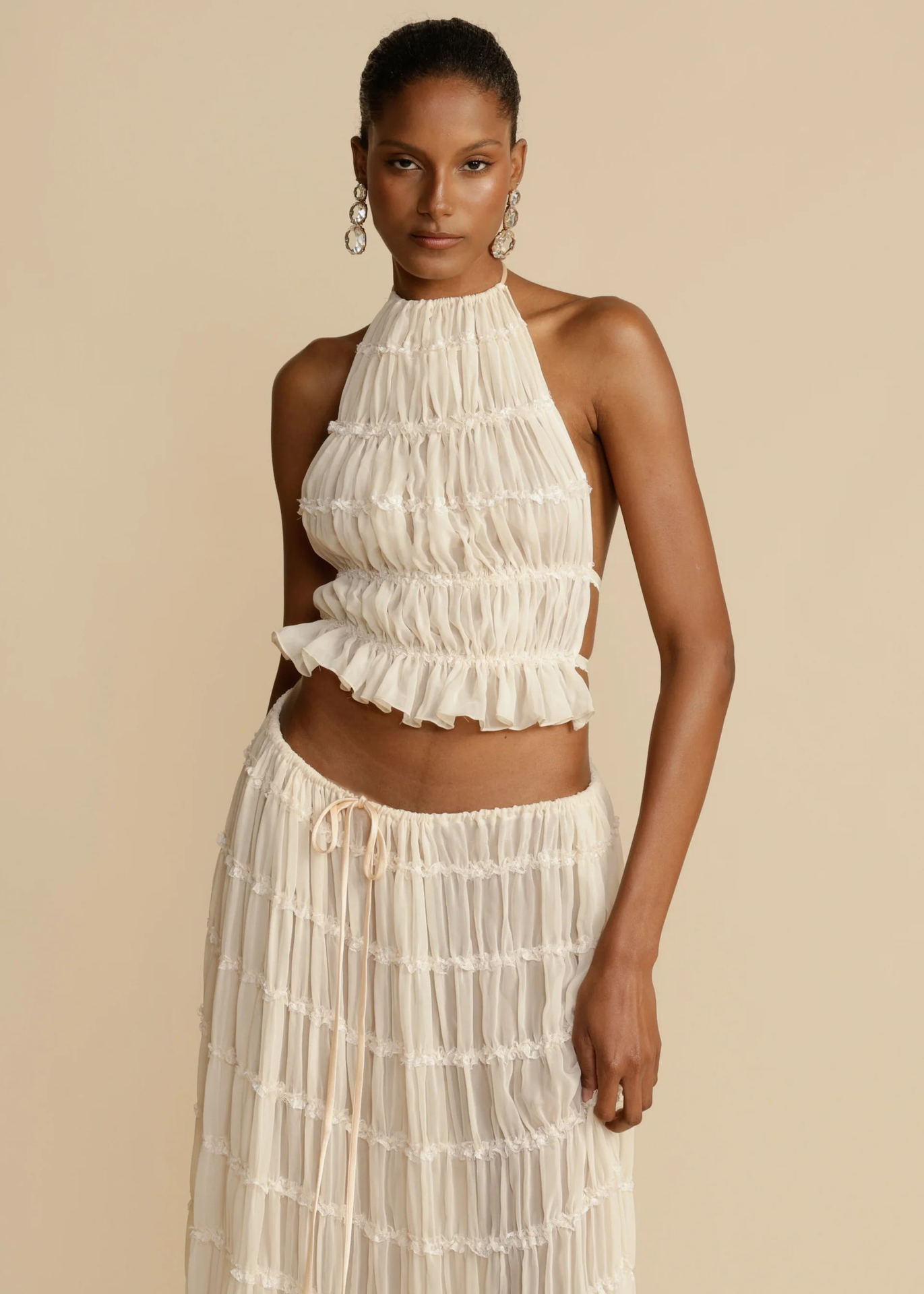 “2-Piece Women’s Summer Dress Set – Sexy Sleeveless Backless Cropped Halter Top & Pleated Long Skirt”