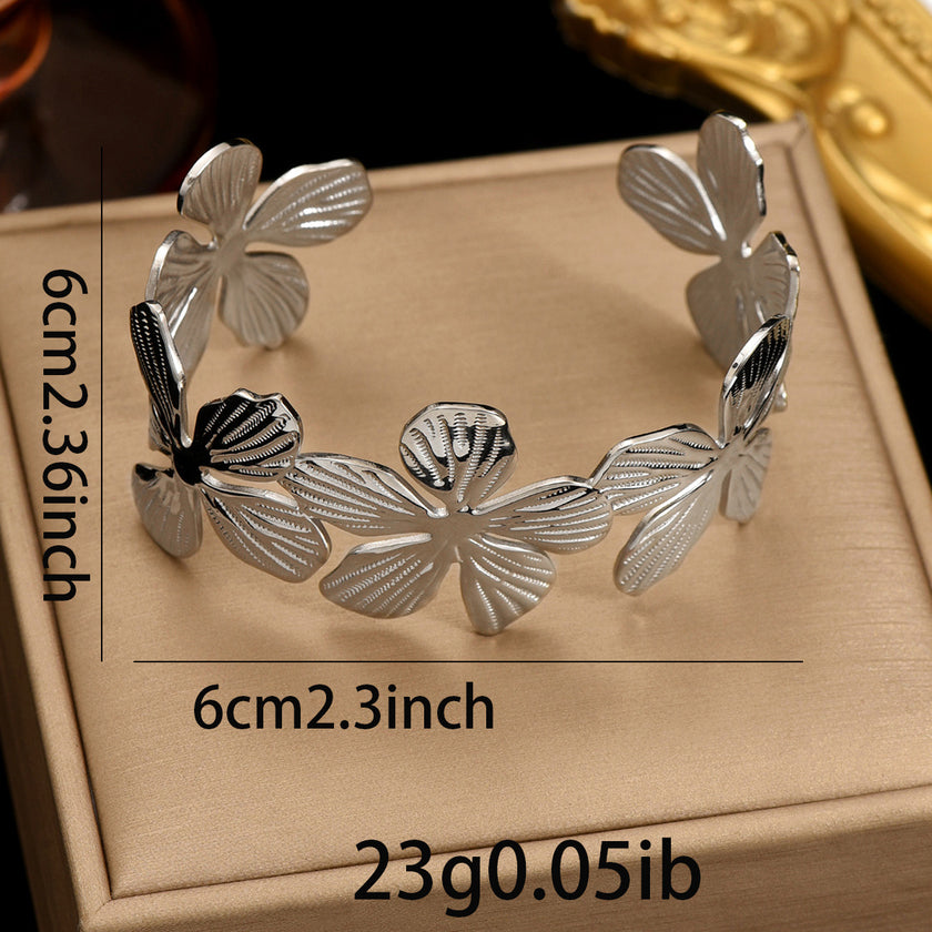 Floral carved bracelet
